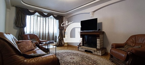 4-комнатная квартира (130 кв.м.)